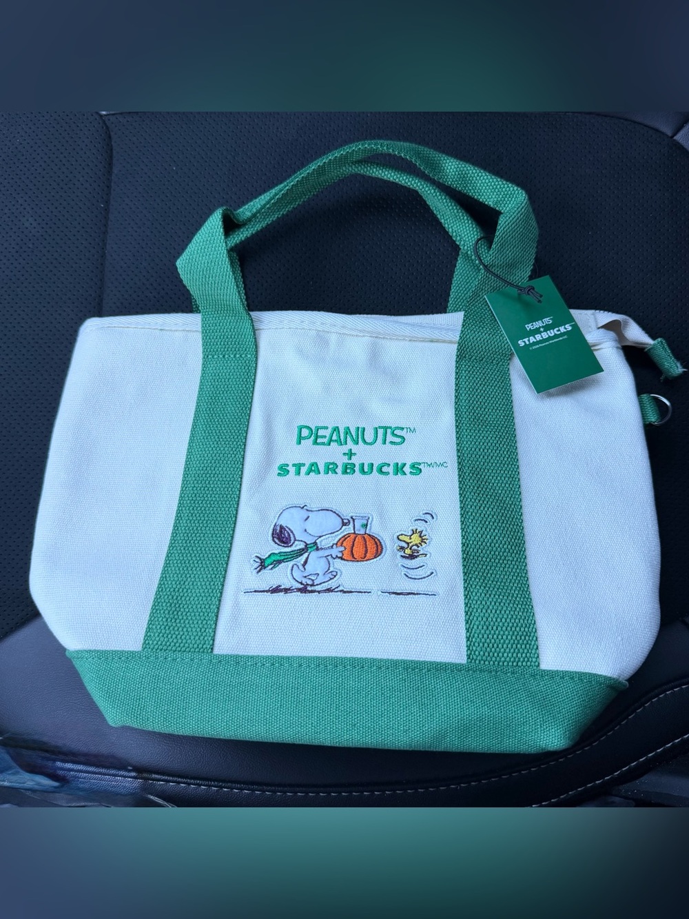 NWT Starbucks Snoopy Peanuts Tote Bag